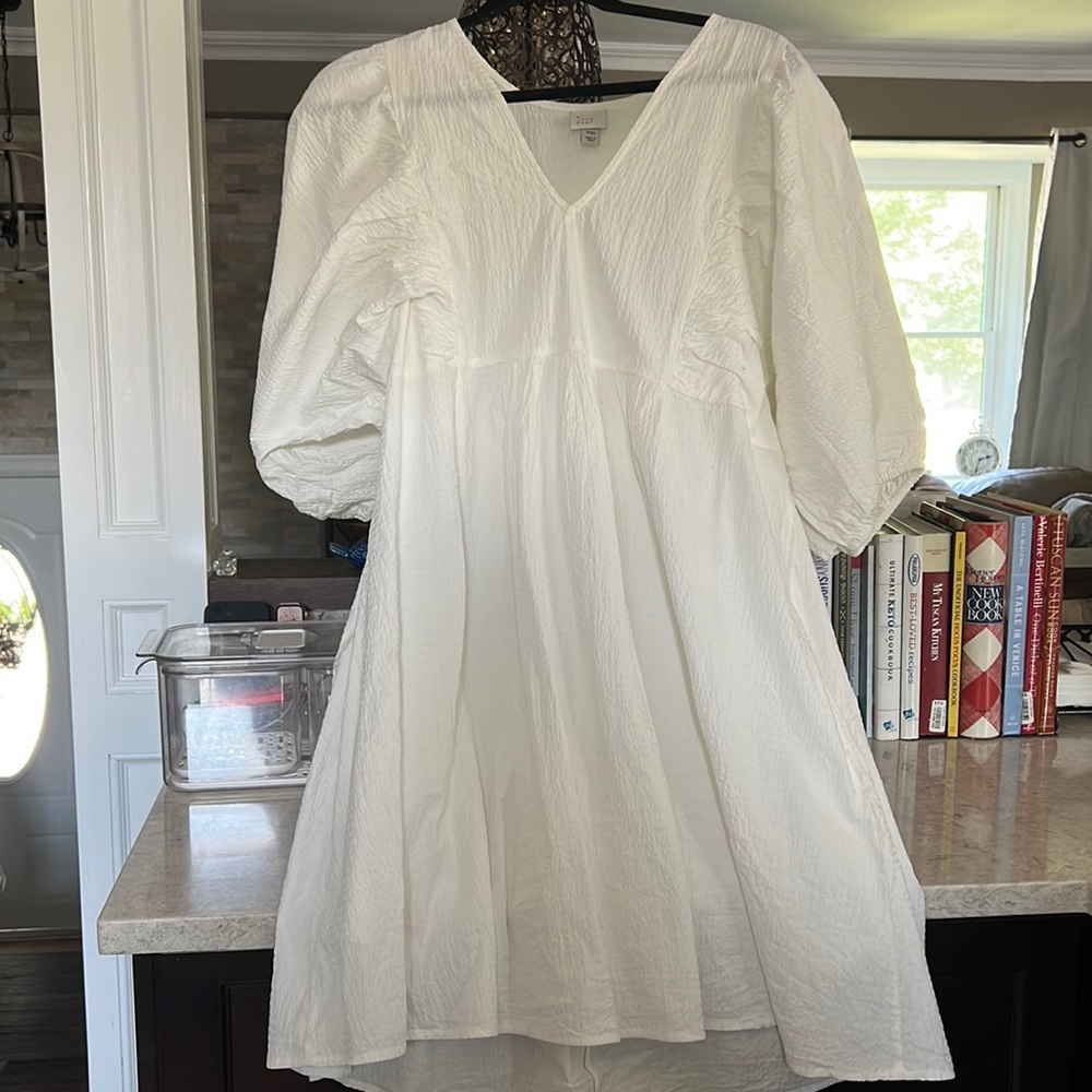 Pretty summer mini dress